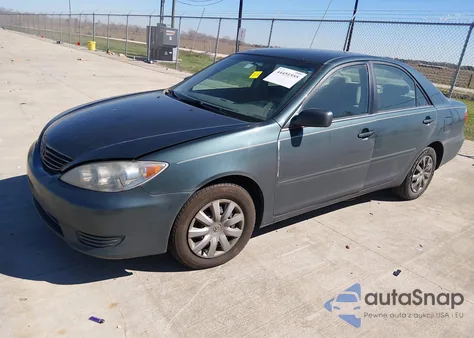 2005 Toyota Camry Le z USA, uszkodzony, nr VIN 4T1BE32K65U058698